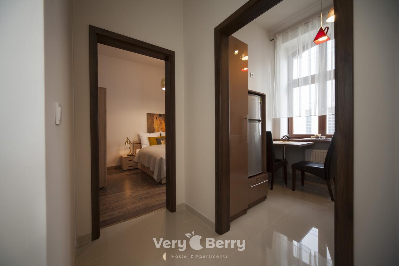 Przestronny Apartament Very Berry W Poznaniu Z Dwiema Sypialniami By Noclegi Renters Eksteriør bilde