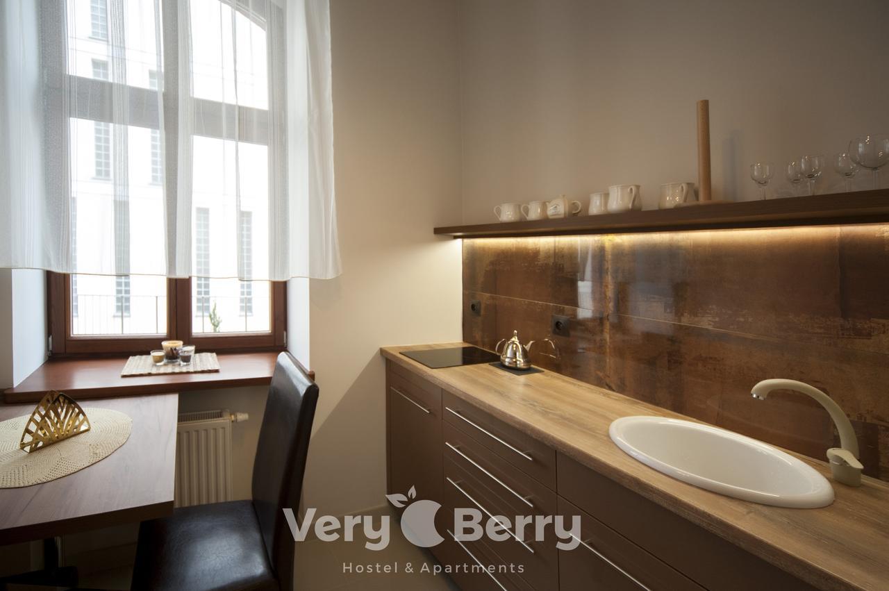 Przestronny Apartament Very Berry W Poznaniu Z Dwiema Sypialniami By Noclegi Renters Eksteriør bilde