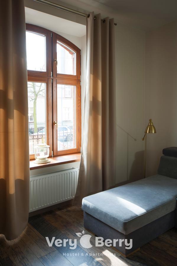 Przestronny Apartament Very Berry W Poznaniu Z Dwiema Sypialniami By Noclegi Renters Eksteriør bilde